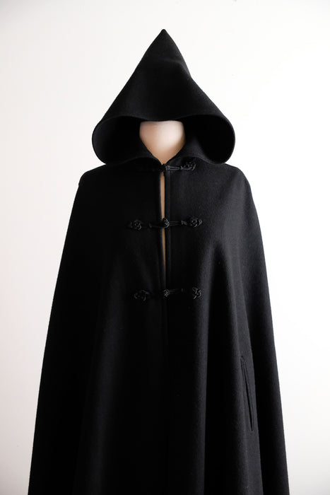 Vintage 1970's Witchy Black Wool Hooded Full Length Cloak / OS
