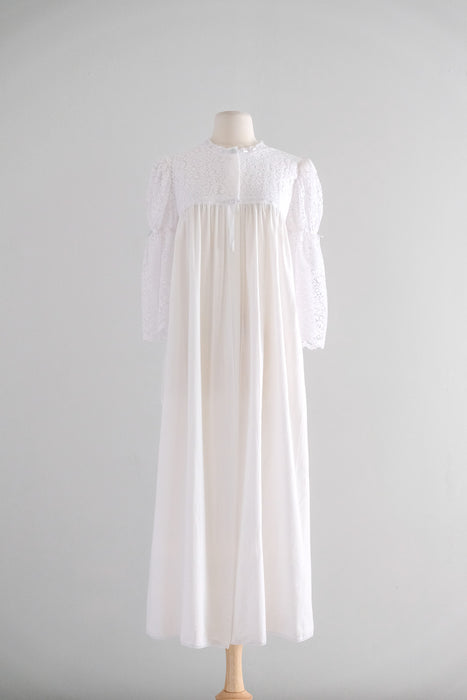 Romantic 1980's Miss Dior White Lace Peignoir / M/L