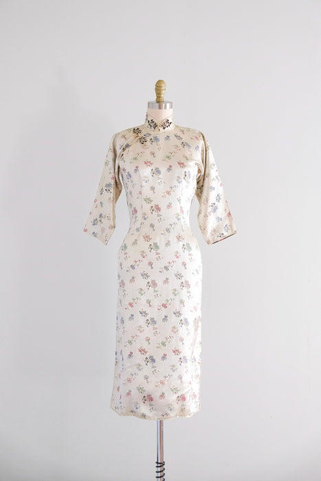 Elegant 1960's Pale Gold Cheongsam Dress / M