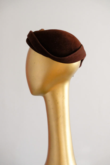 Vintage 1940's Brown Felt Cocktail Hat with Bronze Beaded Crane by Sunnyland / OS