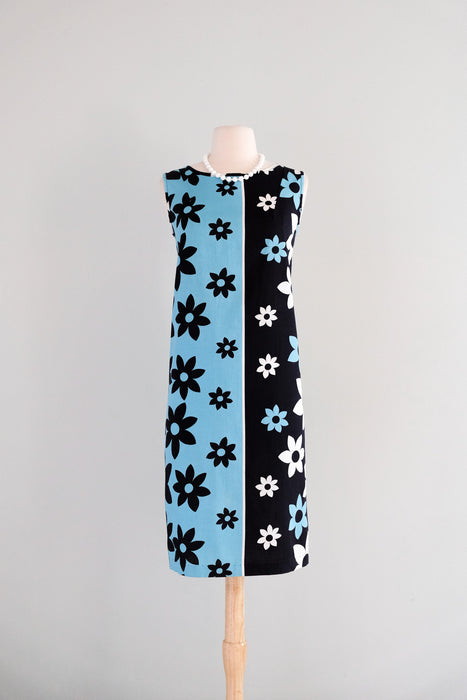 Fun 1960's Pop Print Blue Daisy Cotton Shift Dress / M