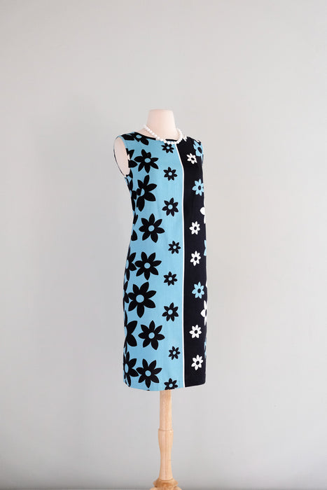 Fun 1960's Pop Print Blue Daisy Cotton Shift Dress / M