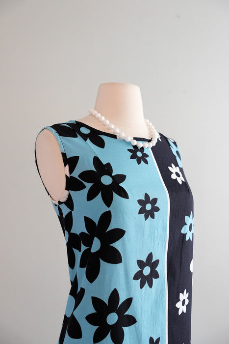 Fun 1960's Pop Print Blue Daisy Cotton Shift Dress / M