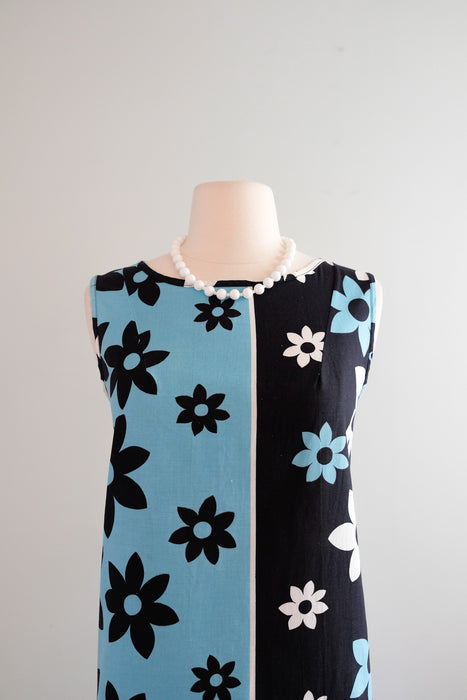 Fun 1960's Pop Print Blue Daisy Cotton Shift Dress / M