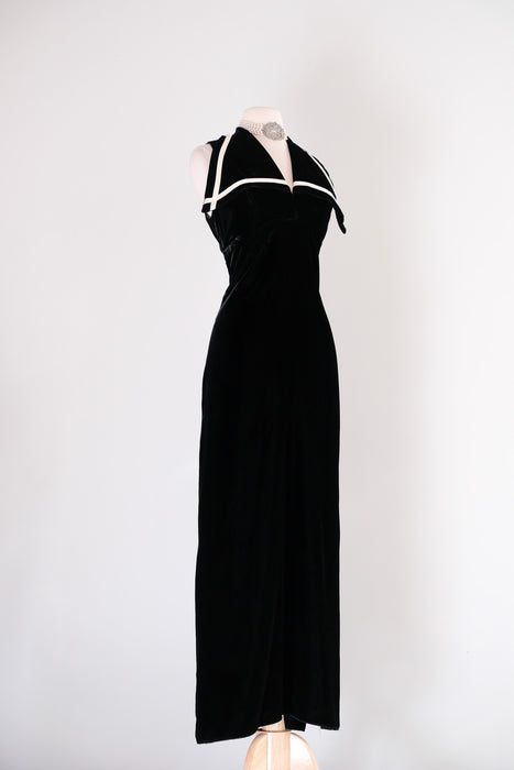 Vintage 1970's Black Velvet Evening Gown With Sailor Collar / S