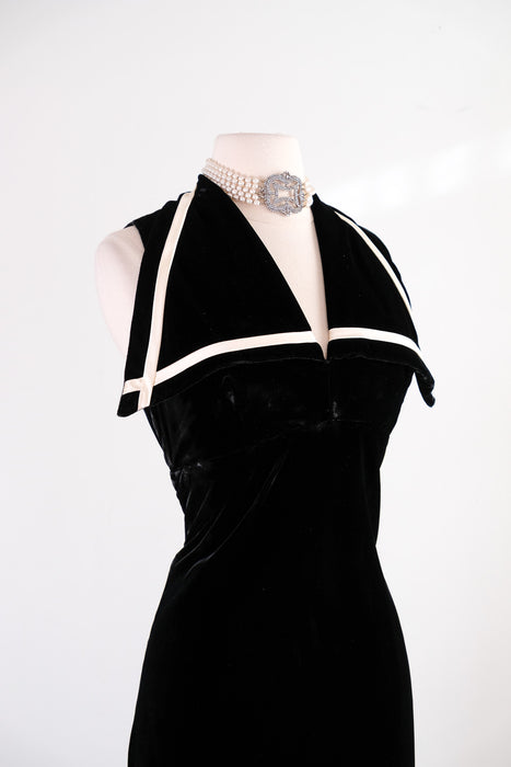 Vintage 1970's Black Velvet Evening Gown With Sailor Collar / S