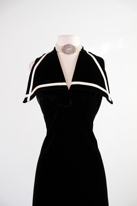Vintage 1970's Black Velvet Evening Gown With Sailor Collar / S