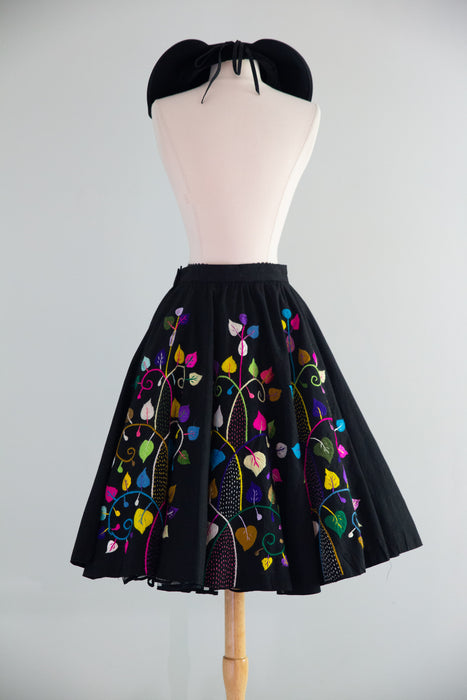 1950’s Tachi Castillo Hand Embroidered Mexican Circle Skirt / Small to Medium