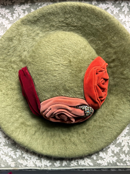 Wonderful 1950's Lazarus Paris-Cincinnati Chartreuse Felt Hat With Velvet Rosettes / 22