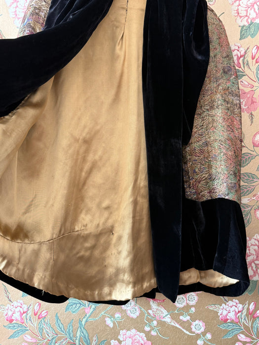 Decadent 1920's Gold Lame Evening Cape In Silk Velvet / SM