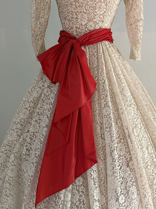 Stunning 1950's Ivory Lace Party Dress With Scarlet Sash & Sequins / Small