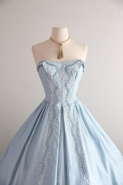 Stunning 1950s Carlye Ice-Blue Embroidered Party Dress with Shawl / S