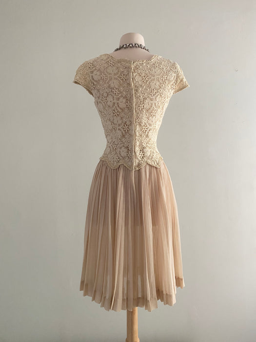 Lovely 1960's Carlye Soutache Lace Cocktail Bridal Dress / Small