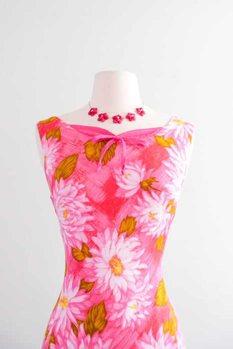 Amazing 1960's HOT PINK Chrysanthemum Hawaiian Dress / Sz M