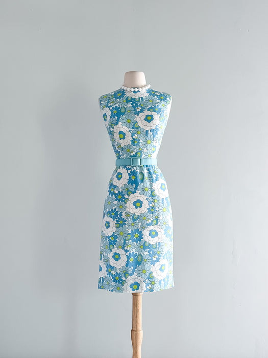 Adorable 1960's Daisy Print Wiggle Dress / Sz S