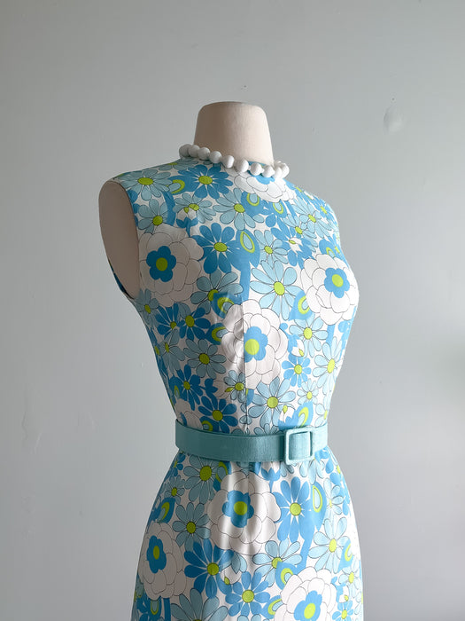Adorable 1960's Daisy Print Wiggle Dress / Sz S