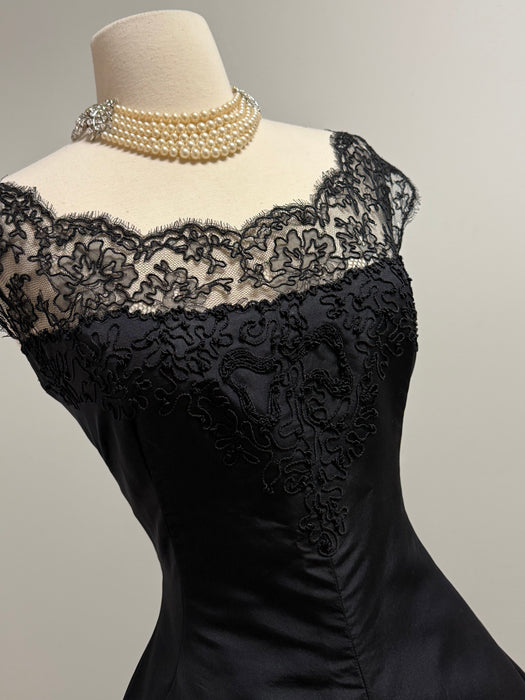 Iconic 1950’s Demi Couture Embroidered Silk Cocktail Party Dress From Bonwit Teller / S