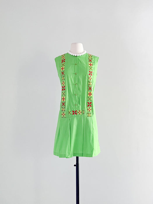 Amazing 1960's Lime Green Embroidered Summer Shift / Sz M