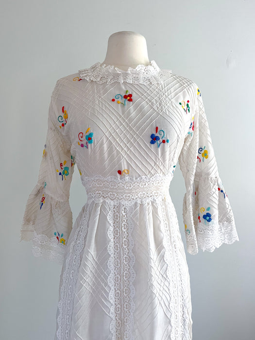 Darling 1970's Mexican wedding Dress in Ivory & Lace Embroidered Maxi Dress  / Sz M