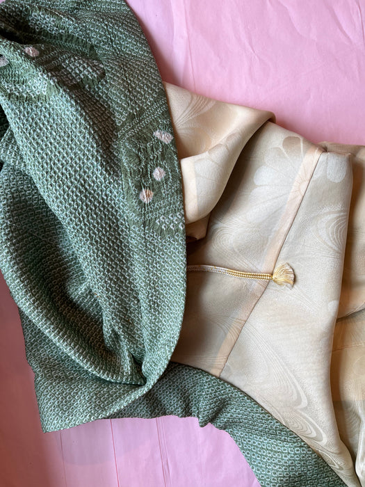 Gorgeous Vintage Sage Green Silk Japanese Haori Robe Jacket / Sz M