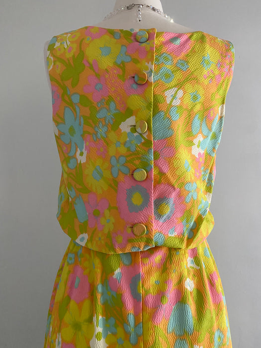 Delightful 1960's Floral Special Occasion Dress / Small