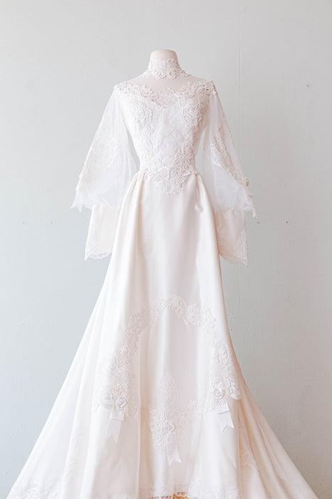 alfred angelo long sleeve wedding dresses Alfred Angelo, Romantic bridal gown Preowned Wedding Dress Save 58%