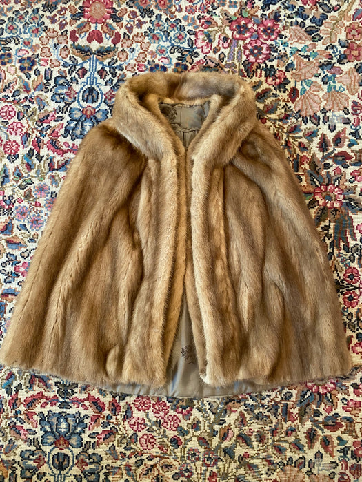 Gorgeous 1950's Mink fur Cape / OS