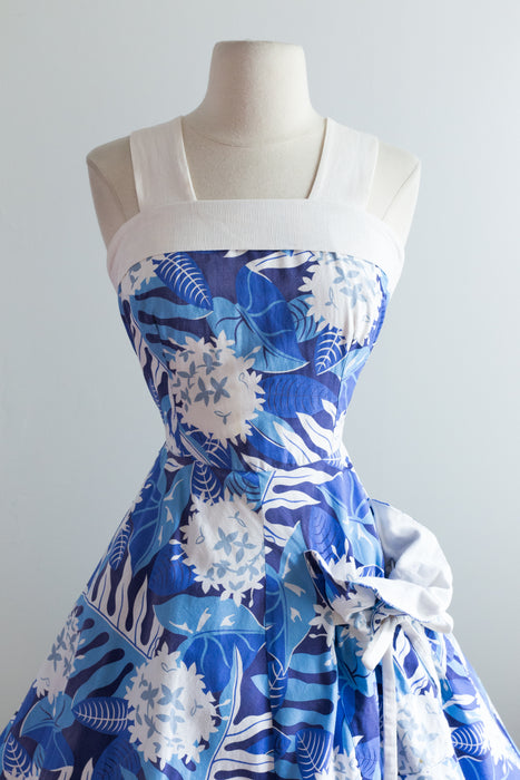 1940's KAMEHAMEHA Cotton Hawaiian Dress With Full Skirt and Cute Pocket / Waist 25