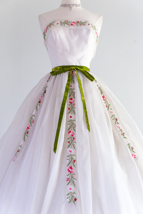 1950's Dream Embroidered Floral Strapless Party Dress / Waist 27