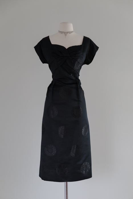 Elegant 1950’s Chinese Silk Cocktail Dress / Waist 28”