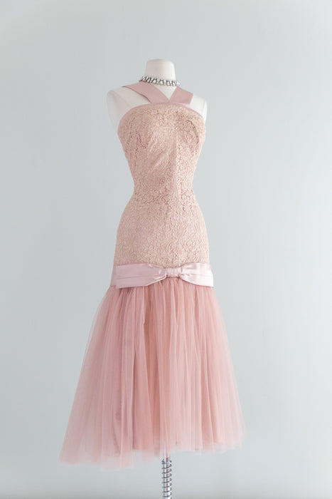 1950's Dusty Rose Glamour Cocktail Dress In Alencon Lace And Tulle / Waist 27