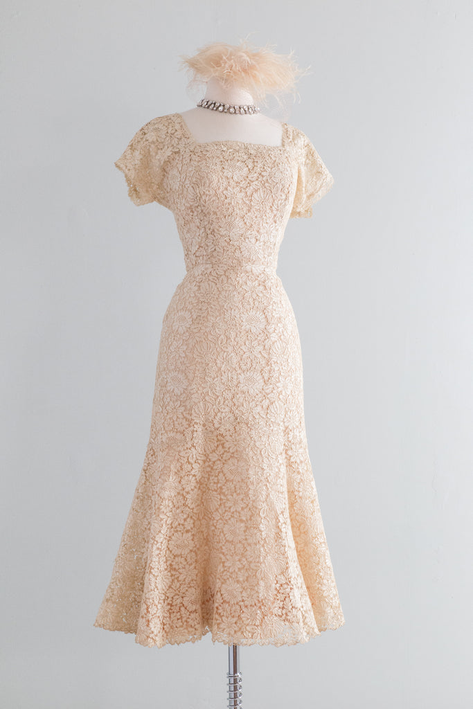 1950's Fine French Lace Cream Cocktail Dress by Milmont / Waist 28 – Xtabay Vintage