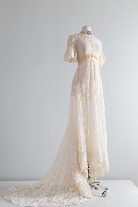 1960s Ivory Lace Wedding Gown Buttons Down The Front / Small Xtabay Vintage 1960s Ivory Lace Wedding Gown Buttons Down The Front / Small Xtabay Vintage