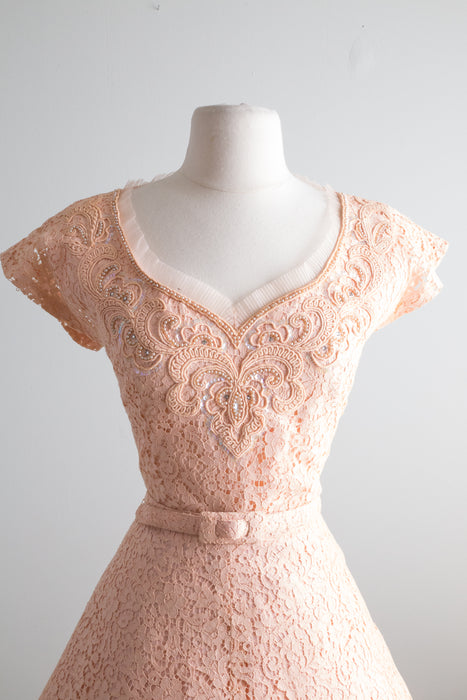 1950's Pale Pink Lace Party Dress With Soutache / Waist 28