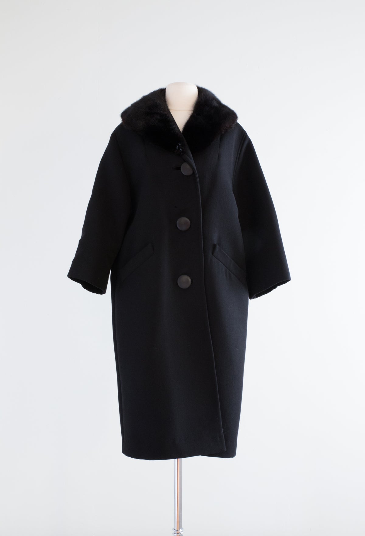 Elegant 1960's Black Wool & Mink Cocoon Coat / Large – Xtabay Vintage