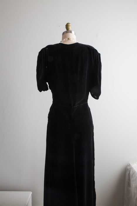 Dramatic 1930's Silk Velvet Evening Gown With Cartridge Sleeves / Waist 26"