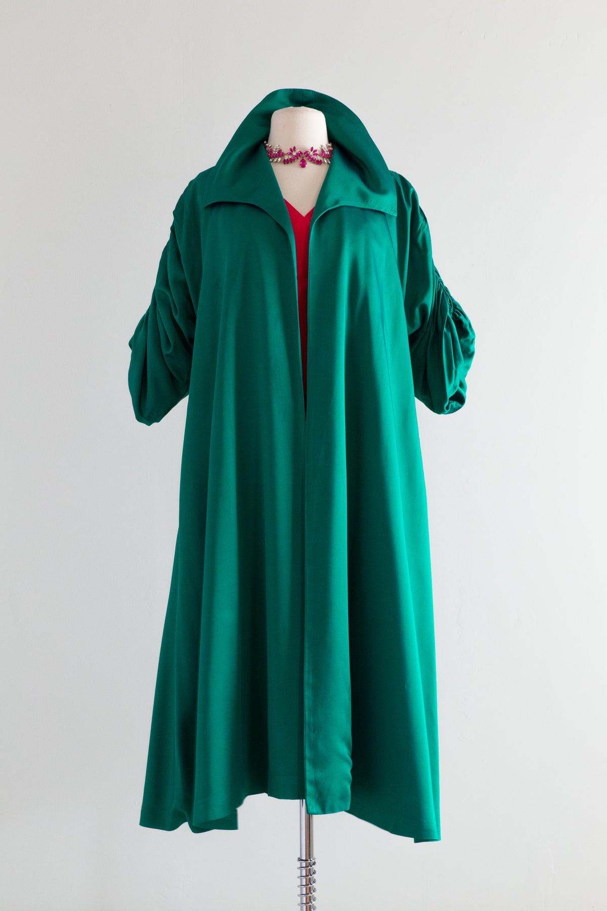 Stunning 1950's Emerald Green Opera Coat With Shirred Sleeves / Medium ...