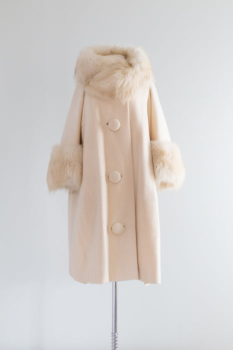Divine Early 1960's Ivory Cuddlecoat With Huge Fox Collar & Cuffs