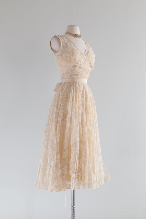 1950's Ethereal Ivory Lace Wedding Dress By Larry Aldrich / Small