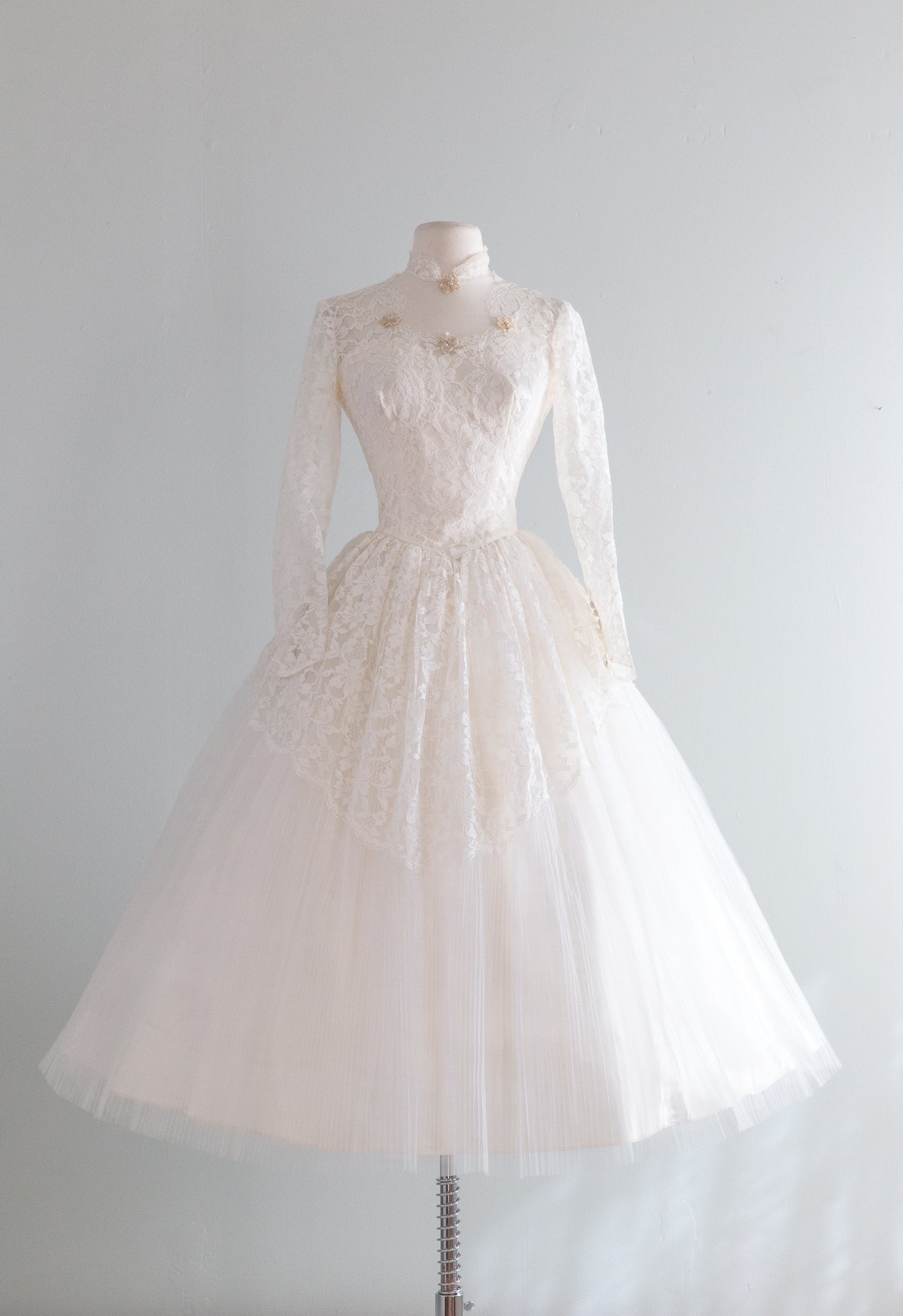 Classic 1950's Tea Length Lace Wedding Dress With Lucky Clovers / Smal ...
