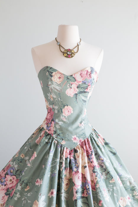 Pretty 1980s does 50's Style Vintage Cotton Floral Print Dress / Waist 24