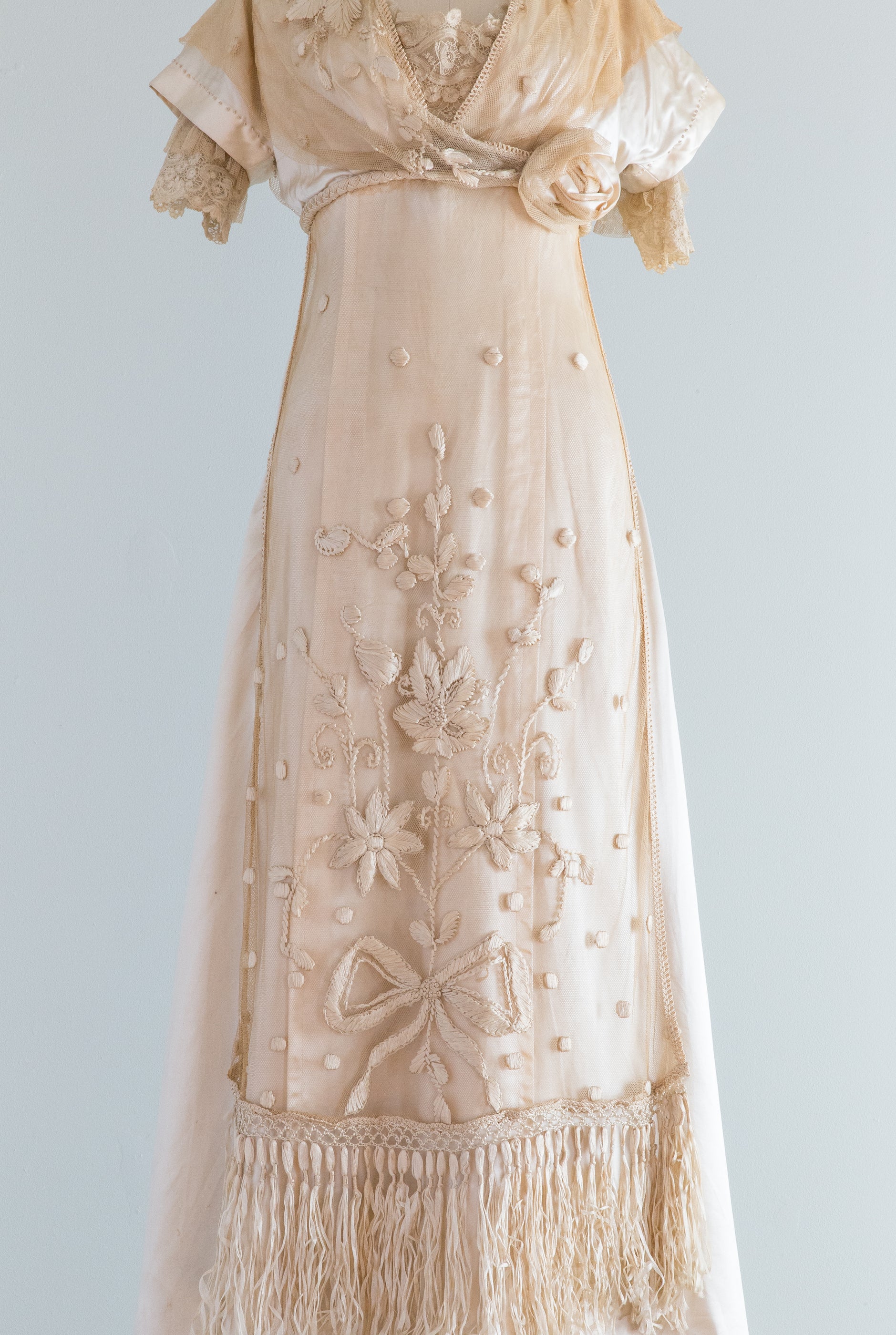 Exquisite Antique Edwardian Silk and Lace Wedding Dress From 1911 / Sm ...