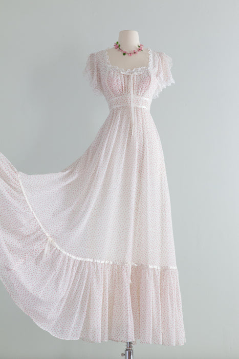 Romantic Vintage Gunne Sax Rosebud White Cotton Regency Style Gown / Size 13