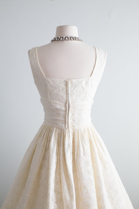 The Sweetest 1960's Vanilla Cupcake Lace Party Dress / XS