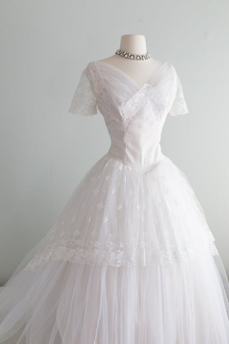 Vintage 1950's Princess Wedding Dress With Full Lace and Tulle Skirt / Waist 26"