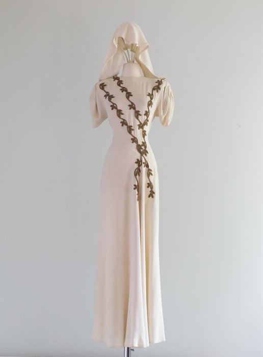 Rare 1940's Beaded Ivory Crepe Hollywood Glamour Gown With Hood / SM