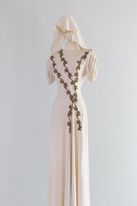 Rare 1940's Beaded Ivory Crepe Hollywood Glamour Gown With Hood / SM