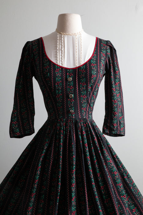 1950's Bavarian Cotton Holiday Dress By Miss Trude Jr. / Small