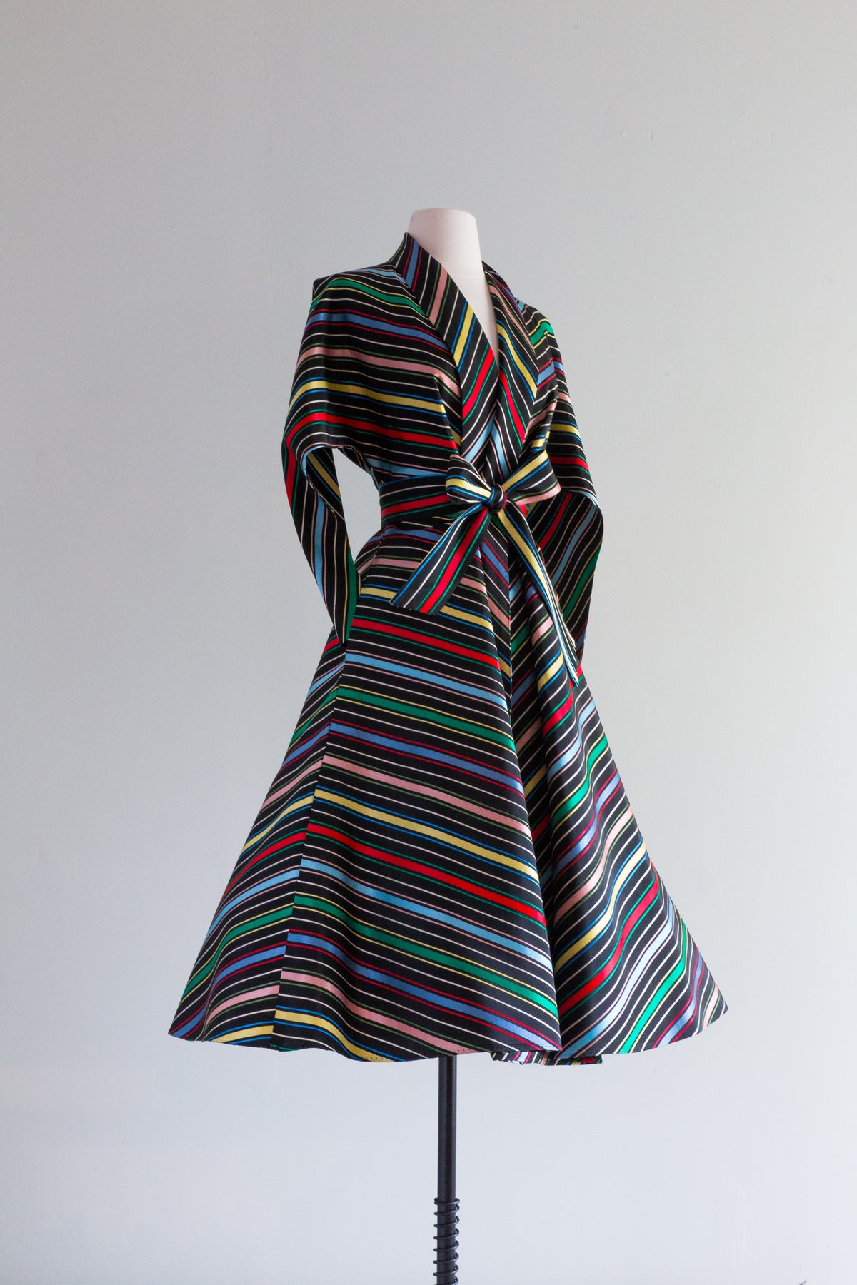 40s 50s ヴィンテージ Esmond Super Robeデッドストック Fabulous Late 1940's Candy Striped Maxan Hostess Robe / Small