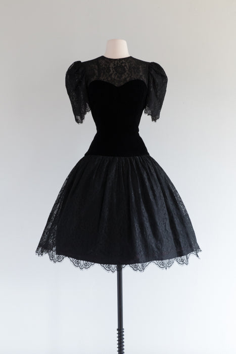 Vintage 1980's Velvet & Lace Party Dress With Full Skirt / M